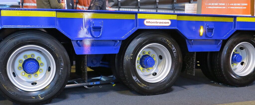 Low loader wheel-end close-up