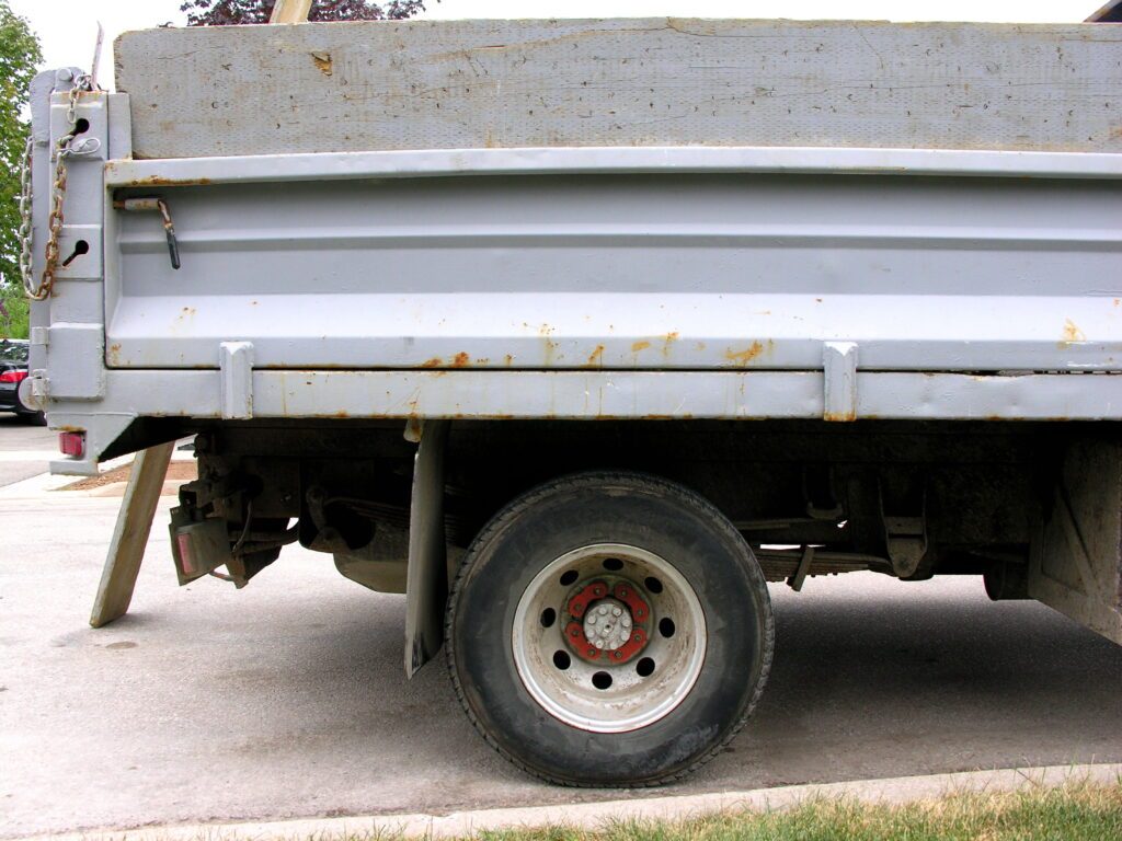 Heavy-duty vehicle with Zafety Lug Lock installed